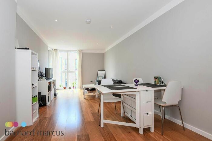 1 Bedroom Flat To Rent In Malthouse Court, Brentford, Brentford TW8