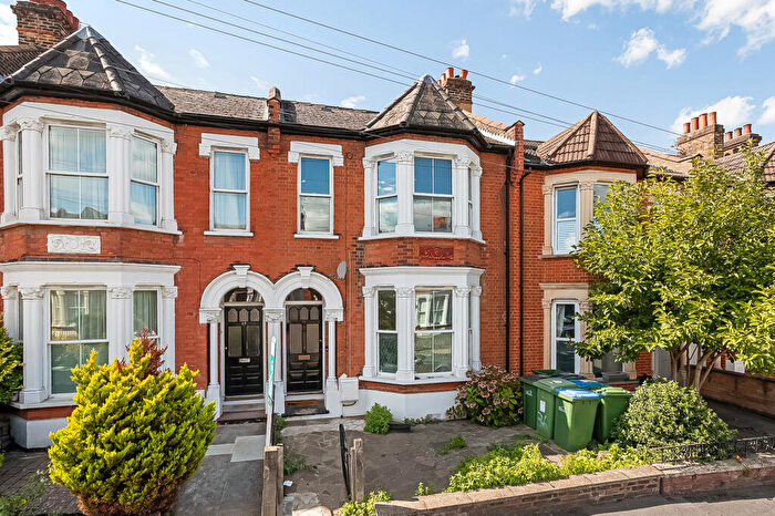 3 Bedroom Terraced House For Sale In Kinveachy Gardens, Charlton, SE7