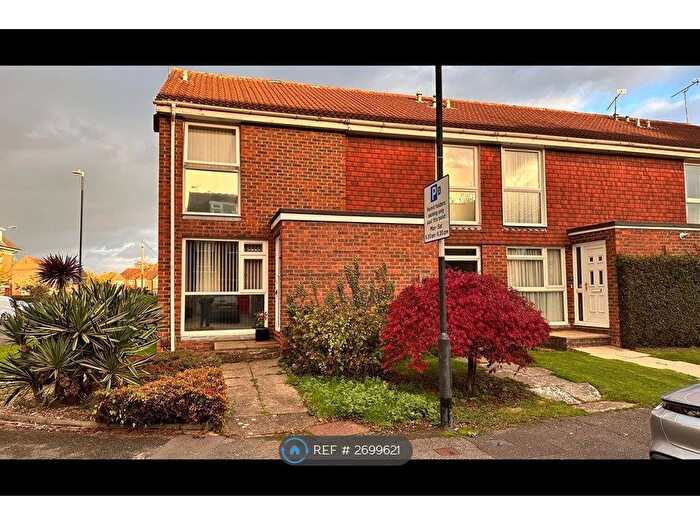 2 Bedroom End Terrace House To Rent In Fotherby Court, Maidenhead, SL6