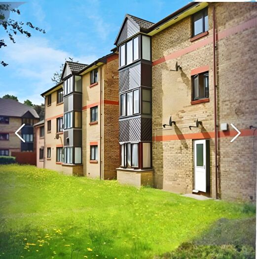 2 Bedroom Flat To Rent In Waterside Close, Barking, IG11