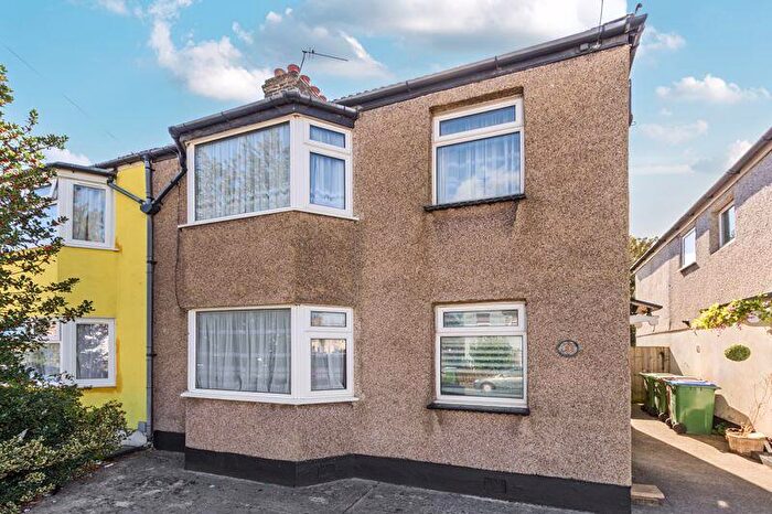 3 Bedroom Semi-Detached House For Sale In Westbrooke Road, Welling, DA16