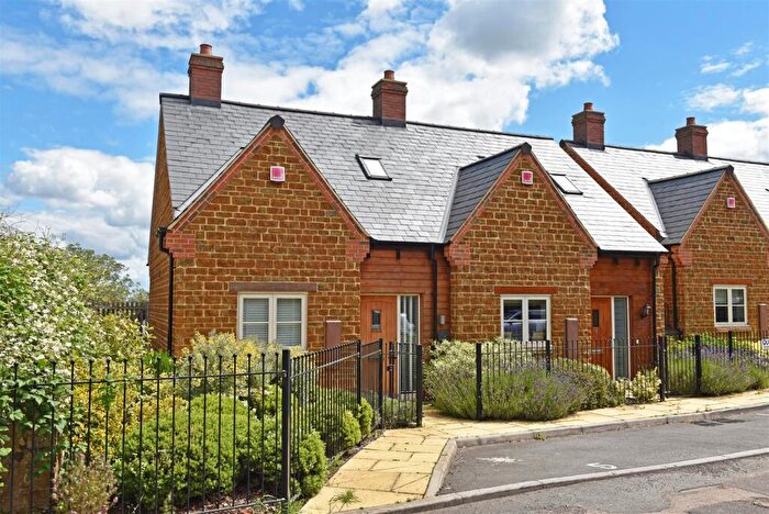 3 Bedroom Cottage For Sale In High Street, Spratton, Northampton, NN6