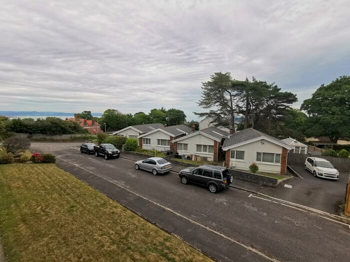 2 Bedroom House To Rent In Grove House, Mayals, SA3