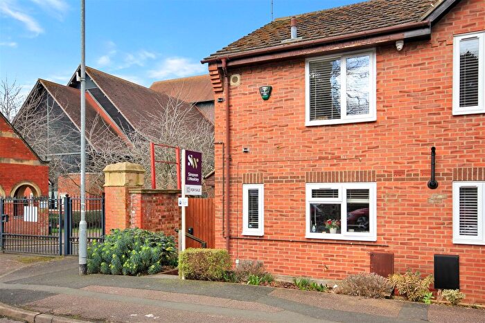 2 Bedroom End Terrace House For Sale In Castle Road, Wellingborough, NN8