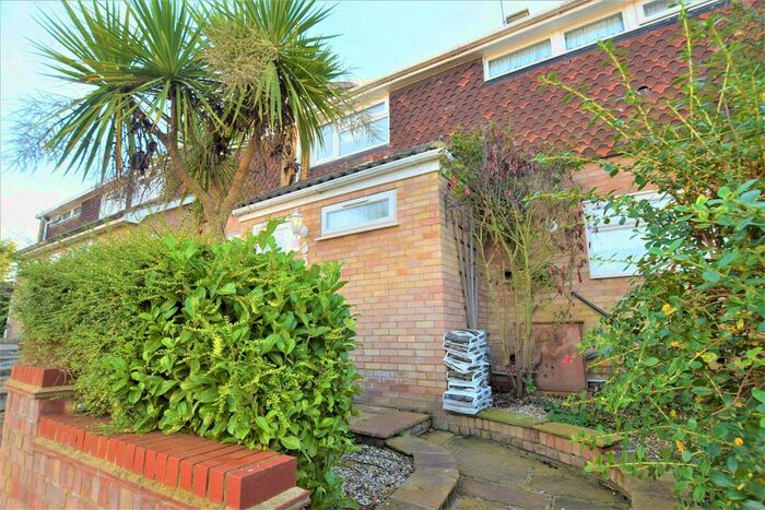 3 Bedroom Property To Rent In Renacres, Basildon SS16