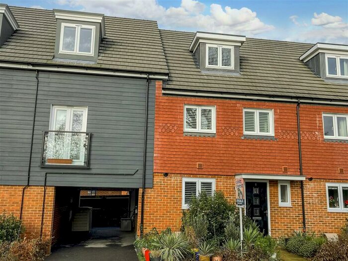 4 Bedroom Terraced House For Sale In Goldcrest Drive, Sayers Common, West Sussex, BN6