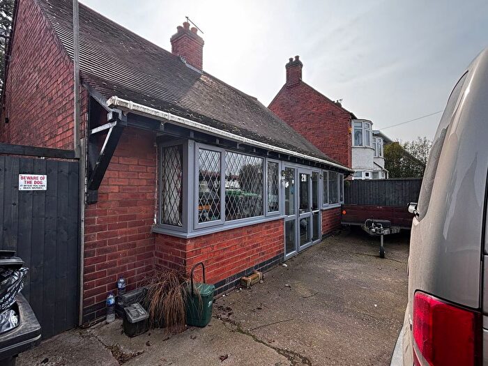 2 Bedroom Bungalow For Sale In Lichfield Road, Barton Under Needwood Burton-On-Trent, DE13