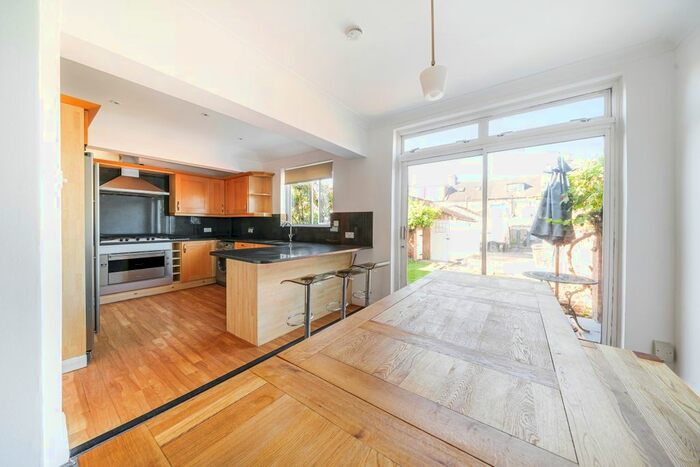 4 Bedroom End Of Terrace House To Rent In Park Drive, London, W3