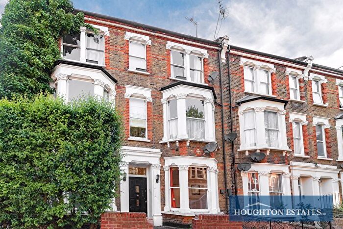 Studio To Rent In Portnall Road, London, W9