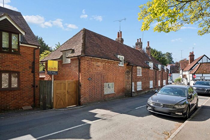 4 Bedroom Semi Detached House To Rent In High Street, Sonning, Reading, Berkshire, RG4