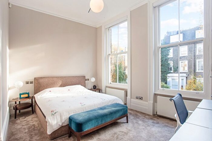2 Bedroom Flat To Rent In Bolton Gardens, London, SW5