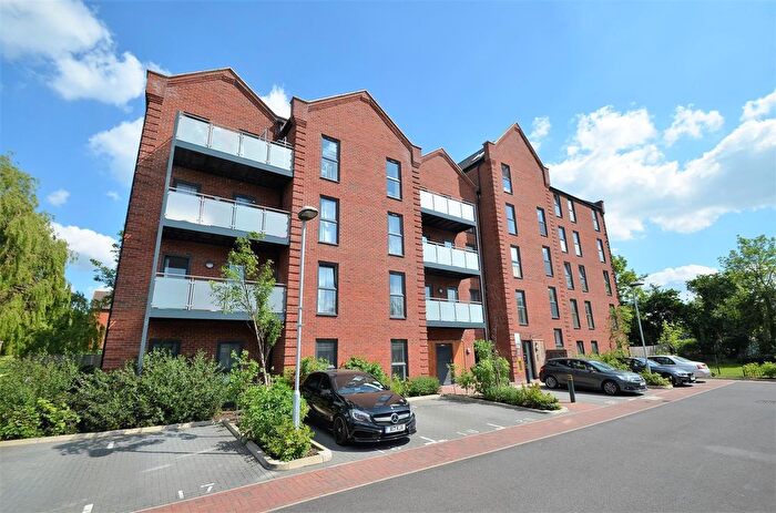 1 Bedroom Flat To Rent In Otter Way, West Drayton, UB7