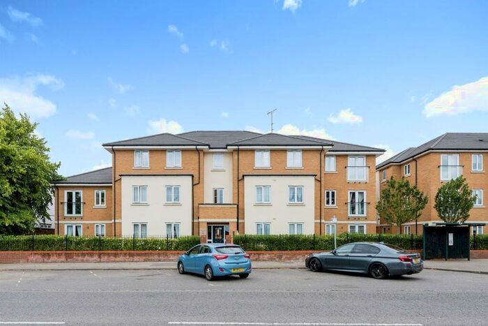 2 Bedroom Apartment To Rent In Aylesbury Street, Bletchley, Milton Keynes, MK2