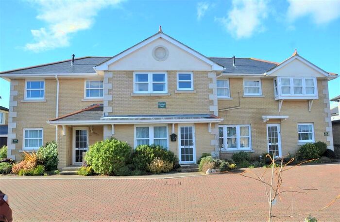 2 Bedroom Apartment To Rent In Broadway, Sandown, PO36