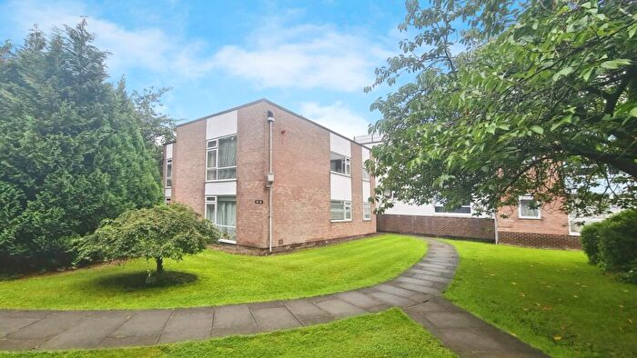 2 Bedroom Flat For Sale In Wilmslow Road, Fallowfield, Greater Manchester, M14