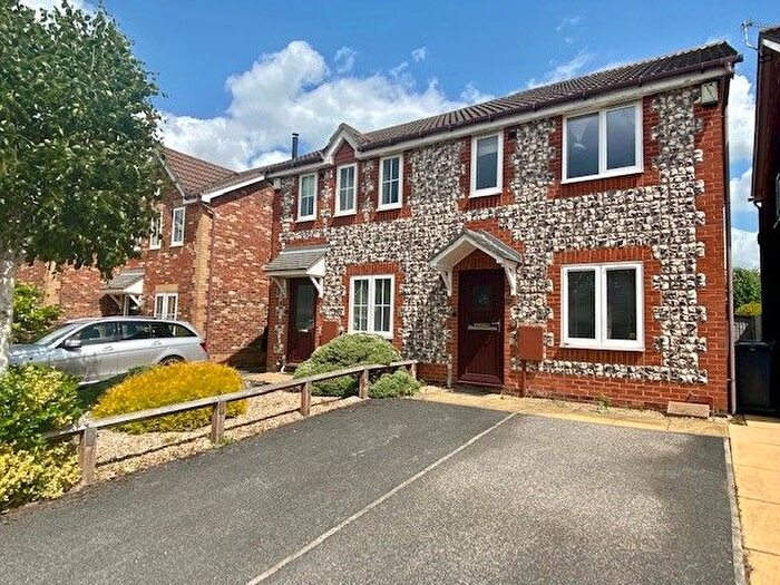 2 Bedroom Semi Detached House To Rent In Ullswater Close, Nottingham, NG2