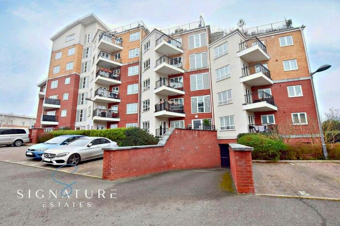 1 Bedroom Flat To Rent In The Gateway, Watford, WD18
