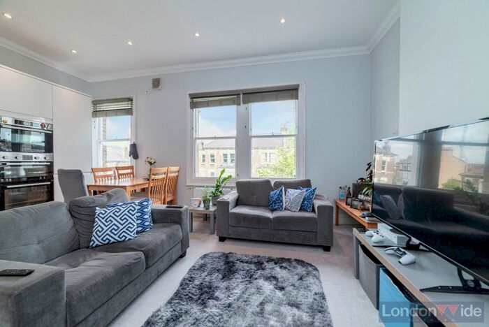 3 Bedroom Flat To Rent In Flat, Fernhead Road, W9