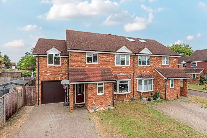 4 Bedroom Semi-Detached House For Sale In Aragon Walk, Byfleet, KT14