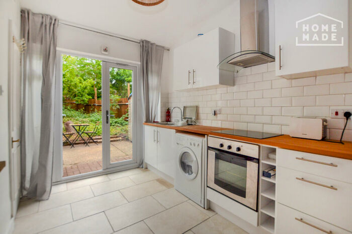 1 Bedroom Flat To Rent In Herbert Road, SE18