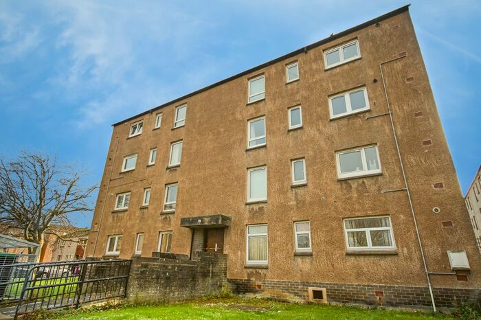 2 Bedroom Flat To Rent In Oxgangs Drive, Edinburgh EH13