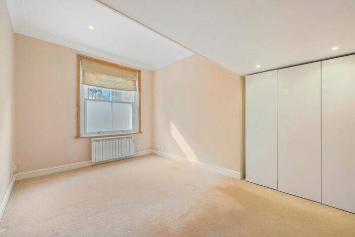 Studio To Rent In Avenue South, Surbiton, KT5