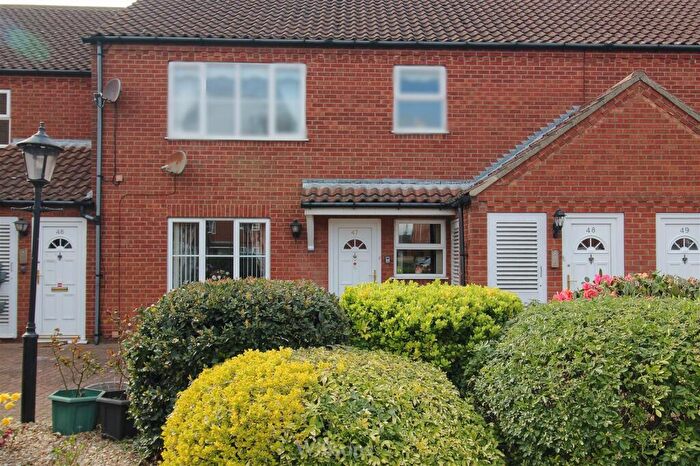 2 Bedroom Apartment For Sale In Sutton Court, Skegness, PE25