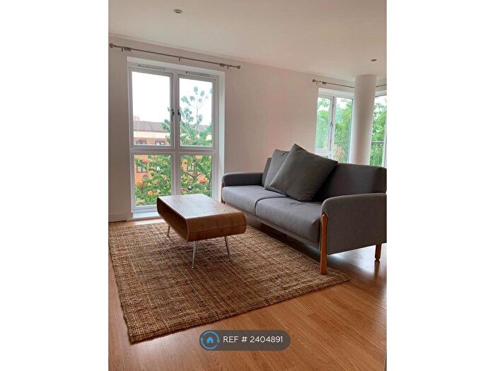 1 Bedroom Flat To Rent In Bevan Court, London, E3