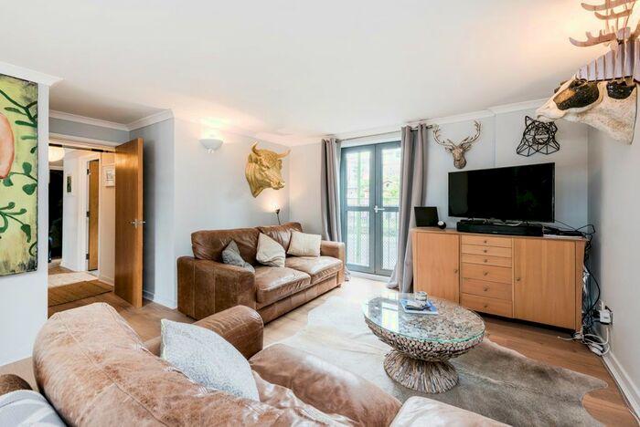 2 Bedroom Flat To Rent In Wormwood Street, London EC2M