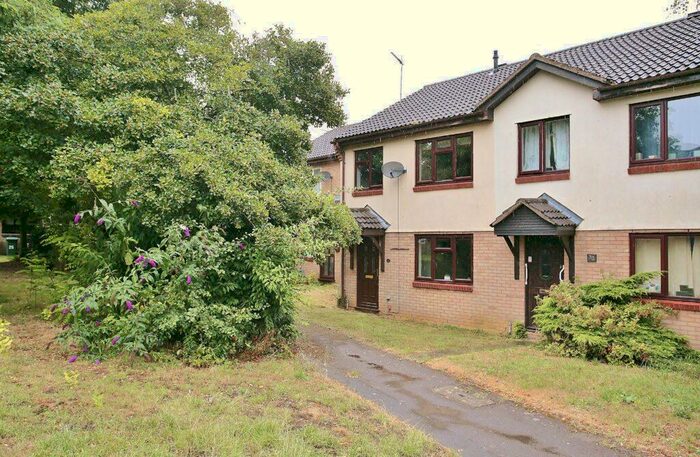 3 Bedroom Terraced House To Rent In Glyndebourne Gardens, Banbury, Oxon, OX16