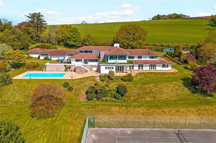 6 Bedroom Equestrian Property For Sale In Clanage Cross, Bishopsteignton, Teignmouth, Devon, TQ14