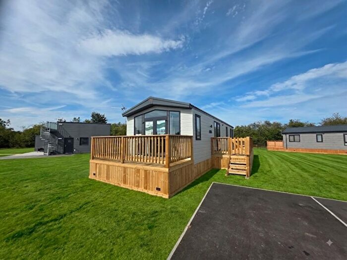 3 Bedroom Lodge For Sale In Malton Road, Pickering, YO18