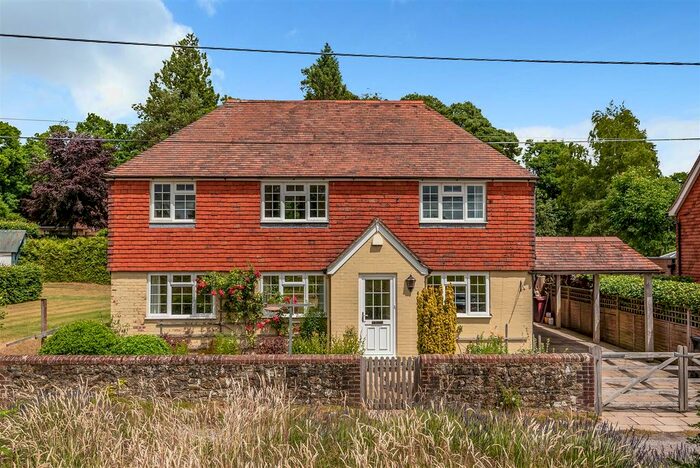 3 Bedroom Detached House To Rent In Pitsham Lane, Bepton, Midhurst, GU29