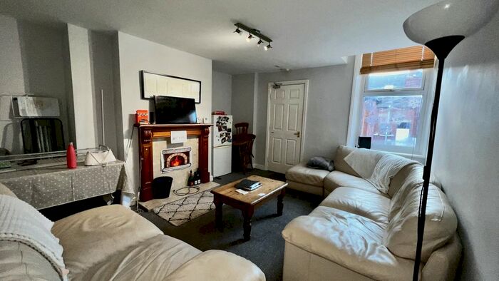 6 Bedroom Maisonette To Rent In Forsyth Road, Jesmond, Newcastle Upon Tyne, NE2