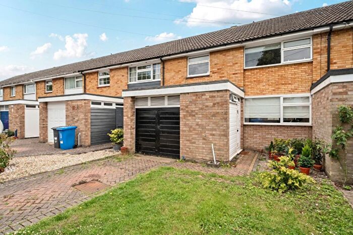 3 Bedroom Property For Sale In Wood Close, Windsor, SL4