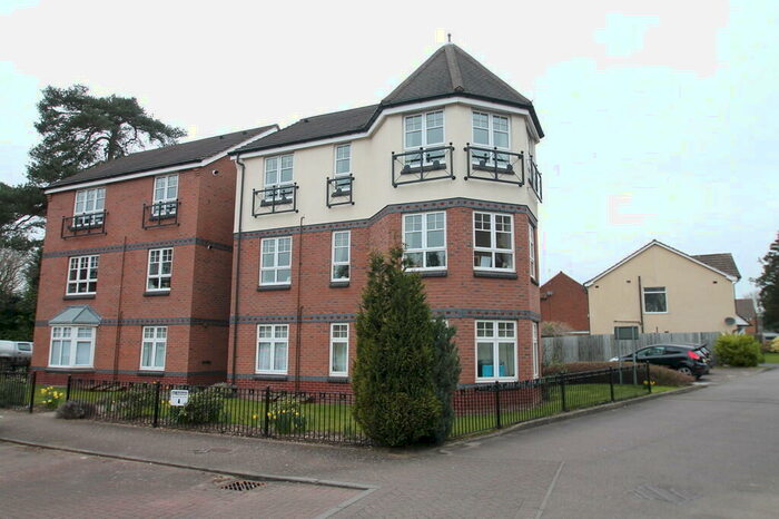 2 Bedroom Apartment To Rent In Thorpe Court, Solihull, B91