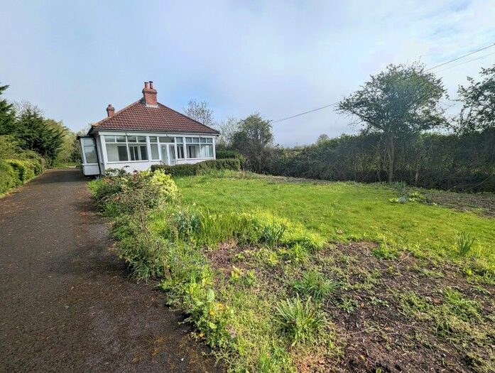 3 Bedroom Detached Bungalow For Sale In Hedge Rows, Eastertown, Lympsham, Weston-Super-Mare, BS24