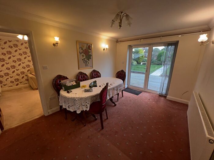 6 Bedroom Detached House To Rent In Craneswater Park, Southall, UB2