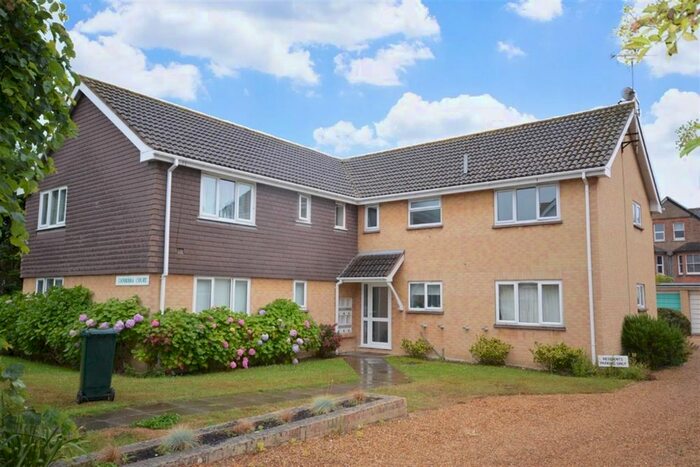 1 Bedroom Flat To Rent In Canberra Court, Richmond Avenue, Bognor Regis, West Sussex, PO21