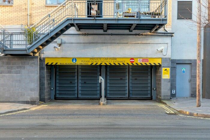 Garage / Parking To Rent In Car Parking Space, Victoria Bridge Place, SW1V