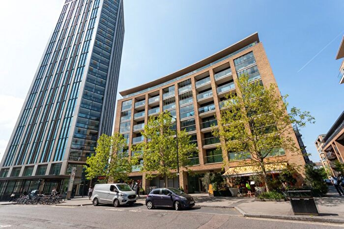2 Bedroom Flat To Rent In Maple Quays, London, Greater London, SE16