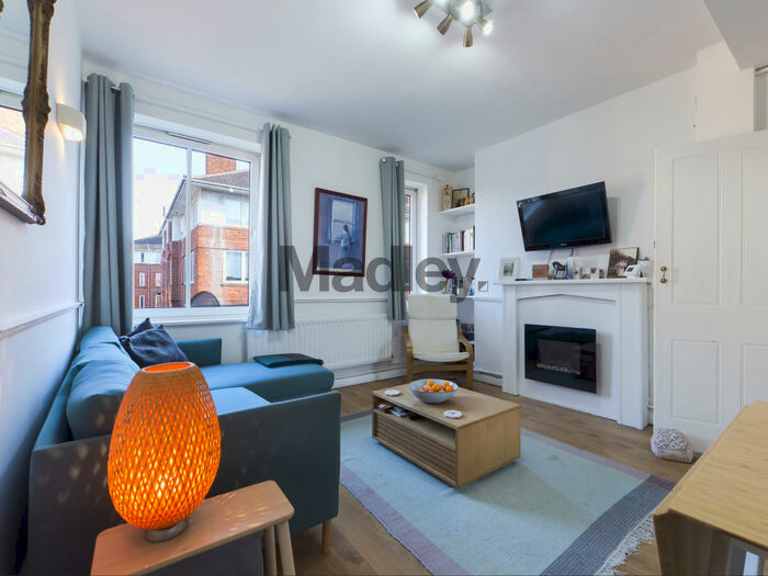 2 Bedroom Duplex To Rent In Cherry Garden Street, London, SE16