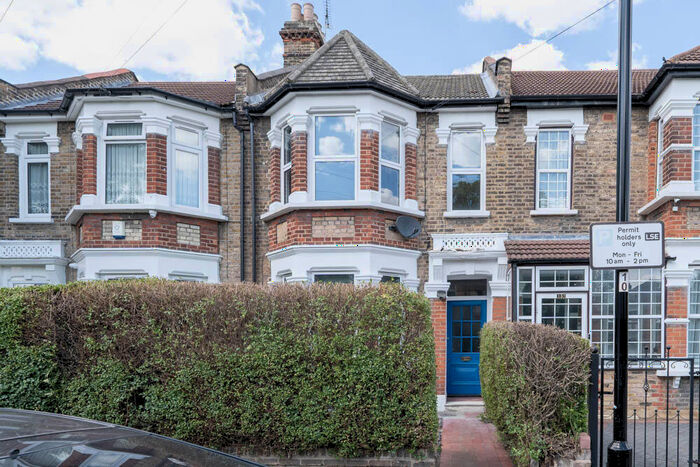 3 Bedroom Terraced House To Rent In Leyspring Road, Leytonstone, E11