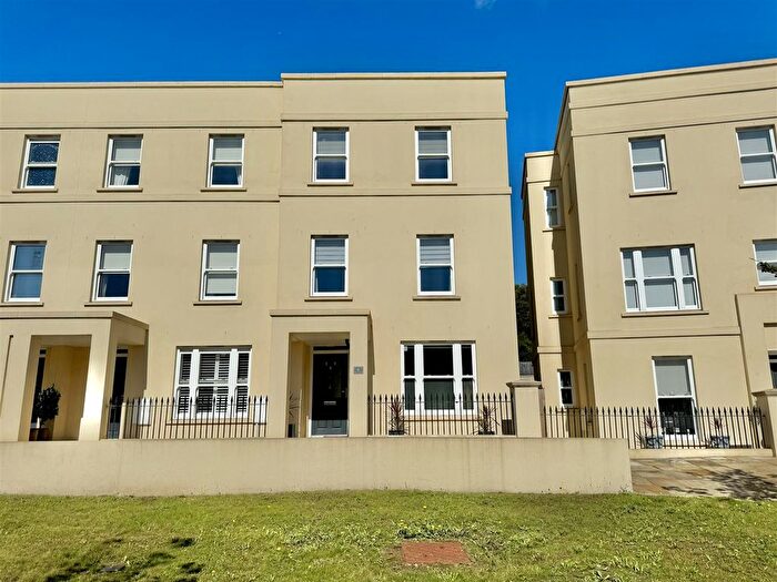 4 Bedroom Town House For Sale In Archery Road, St. Leonards-On-Sea, TN38