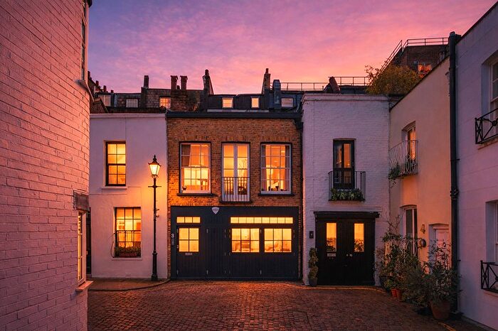 2 Bedroom Mews To Rent In Victoria Grove Mews, Notting Hill, W2