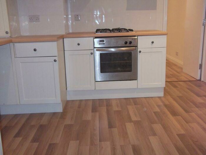 1 Bedroom Detached House To Rent In Downstairs Room To Rent In Bedroom House - Available In August, BH1