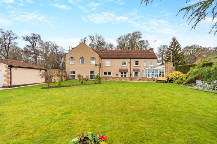 5 Bedroom Detached House For Sale In Kilnhurst Road, Rotherham, S65