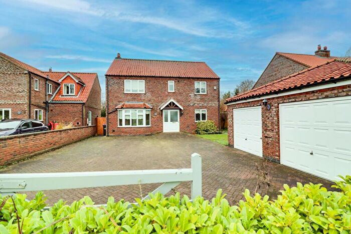 4 Bedroom Detached House For Sale In Holm Oak, Kirkby-Cum-Osgodby, LN8