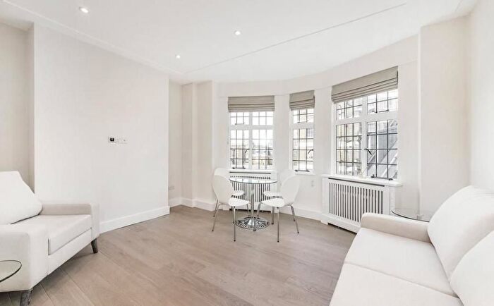 3 Bedroom Flat To Rent In Allsop Place, Marylebone, London, NW1
