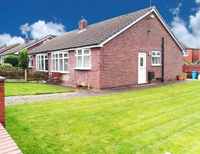 2 Bedroom Semi-Detached Bungalow To Rent In Angela Avenue, Royton, OL2